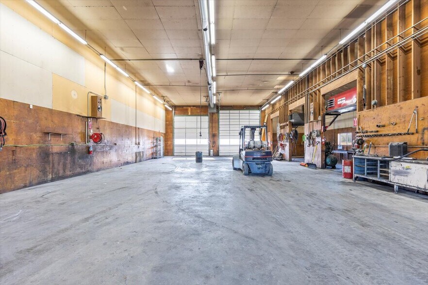 More Photos Of 10906 Hackett Rd, Yakima Industrial For Sale