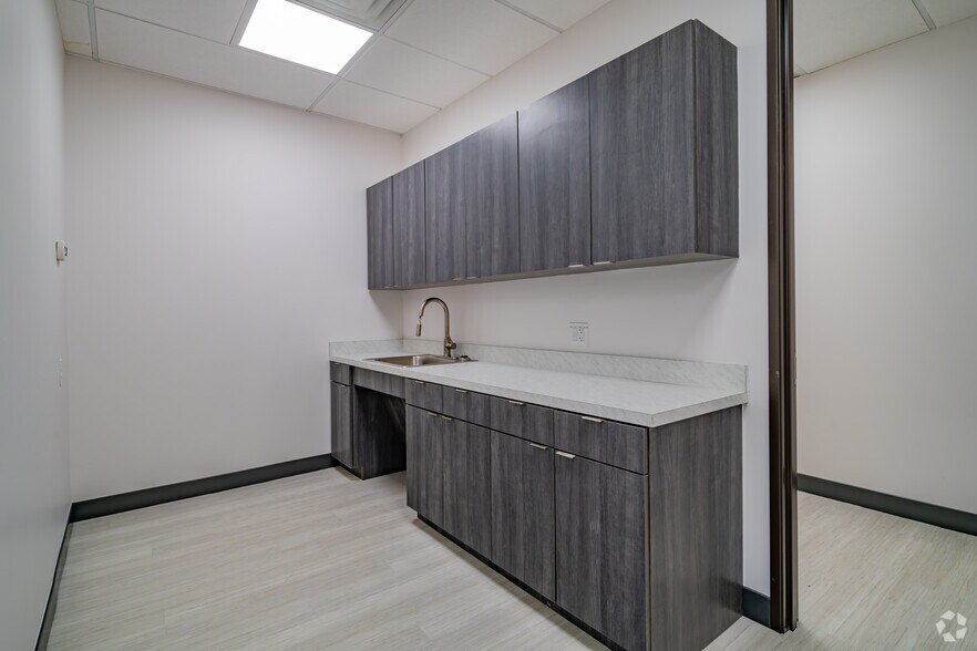 More Photos Of 4538 Centerview Dr, San Antonio Unknown For Lease