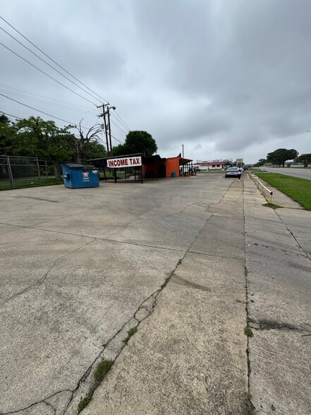 More Photos Of 5524 E Lancaster Ave, Fort Worth Carwash For Sale