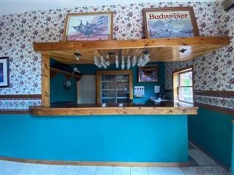 More Photos Of 1939 Forest Hills Dr, Elton Restaurant For Sale