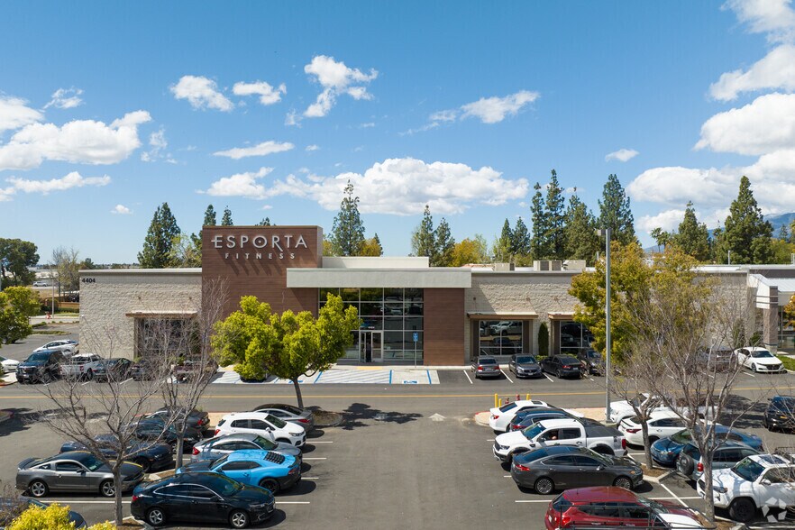 More Photos Of 4404 University Pky, San Bernardino Health Club For Sale