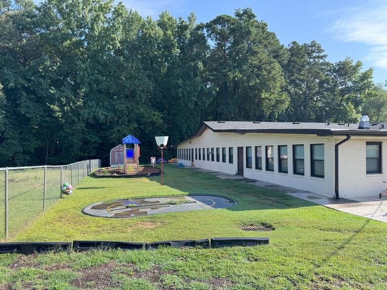 More Photos Of 6755 Old National Hwy, Atlanta Schools For Sale