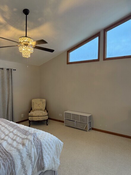 More Photos Of 3600 Riverside Dr, Crystal Lake Storefront Retail Residential For Sale