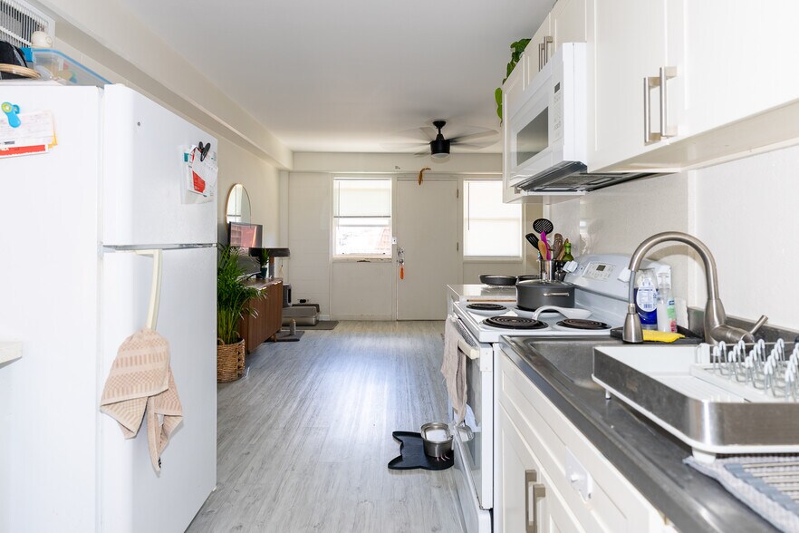 More Photos Of 3427 Waialae Ave, Honolulu Storefront Retail Residential For Sale