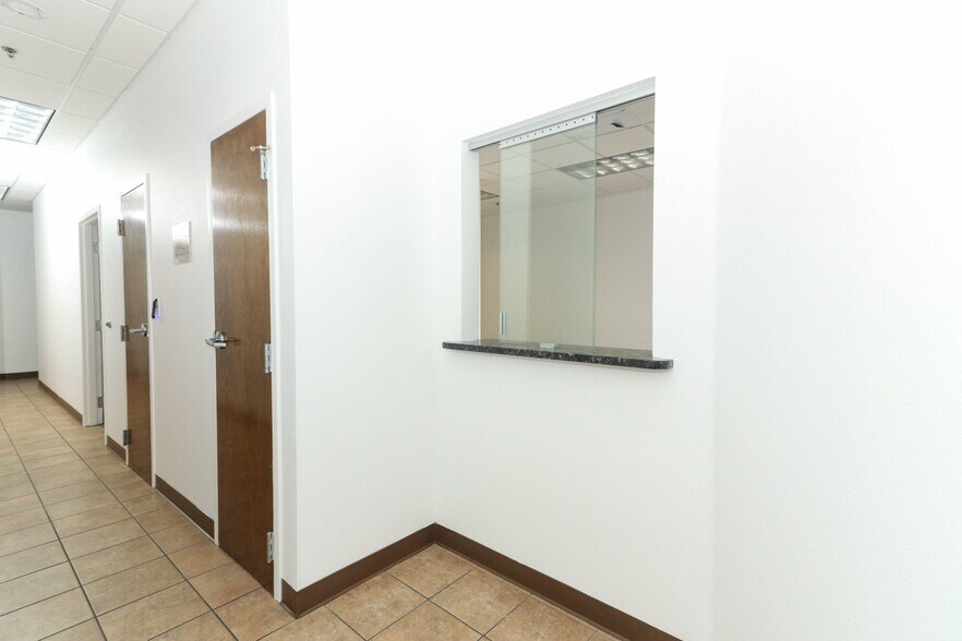 More Photos Of 6735 Conroy Windermere Rd, Orlando Medical For Sale