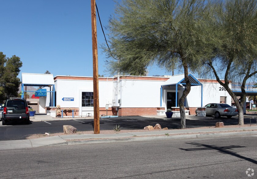 More Photos Of 2901 N Campbell Ave, Tucson Freestanding For Lease