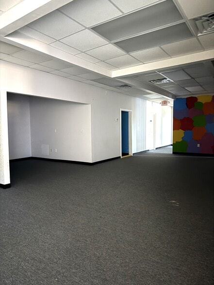 More Photos Of 10971 County Line Rd, Madison Unknown For Lease