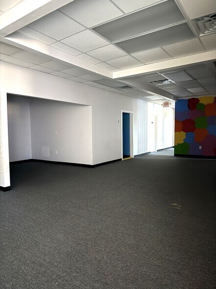 More Photos Of 10971 County Line Rd, Madison General Retail For Lease