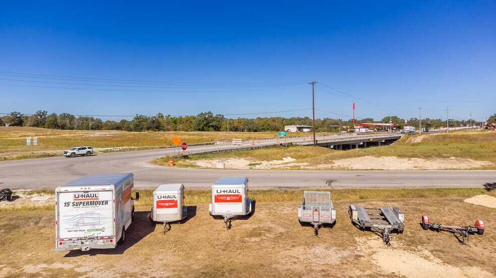 More Photos Of 1346 N Jefferson St, La Grange Warehouse For Sale