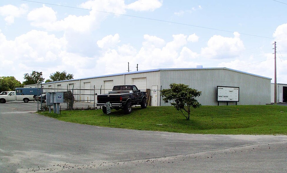More Photos Of 1010-1028 Miller Dr, Altamonte Springs Warehouse For Lease