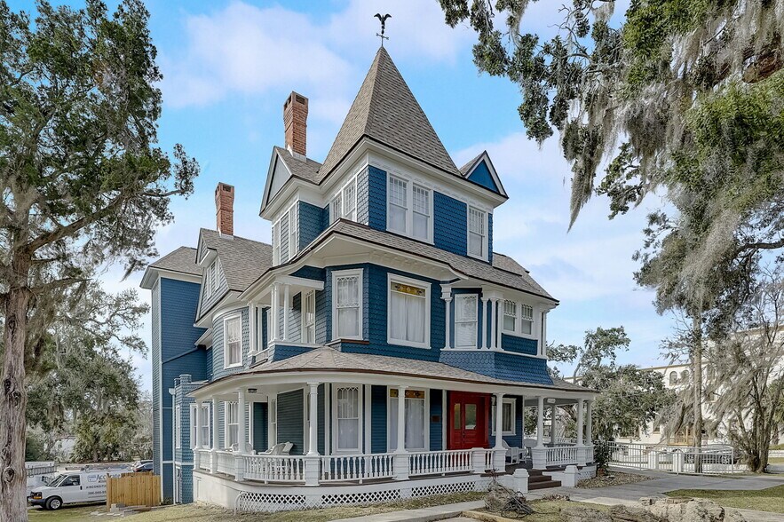 More Photos Of 404 S Ridgewood Ave, Daytona Beach Apartments For Sale