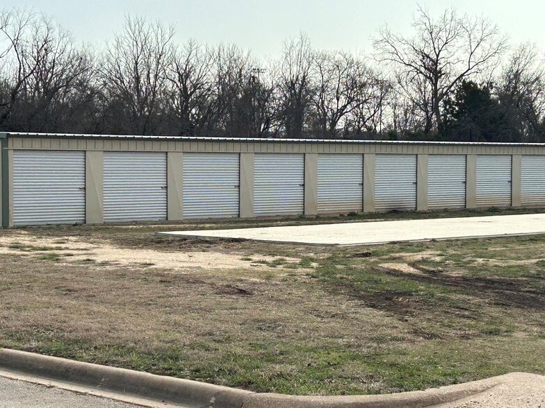 More Photos Of 313 G St, Meridian Self Storage For Sale