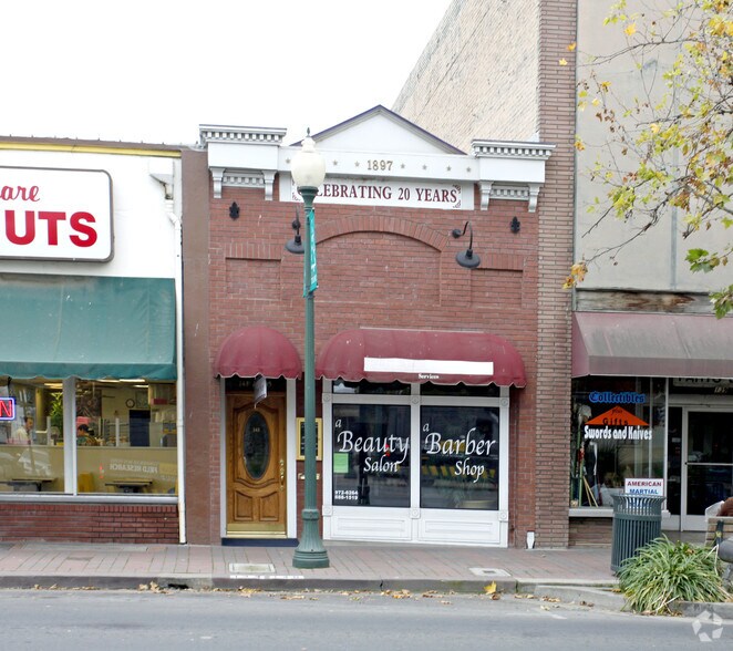 More Photos Of 143 E Tulare Ave, Tulare Storefront For Sale