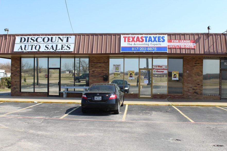 More Photos Of 800 N Crowley Rd, Crowley Storefront For Sale