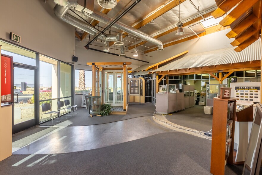 More Photos Of 608 E Rancho Vista Blvd, Palmdale Service For Sale