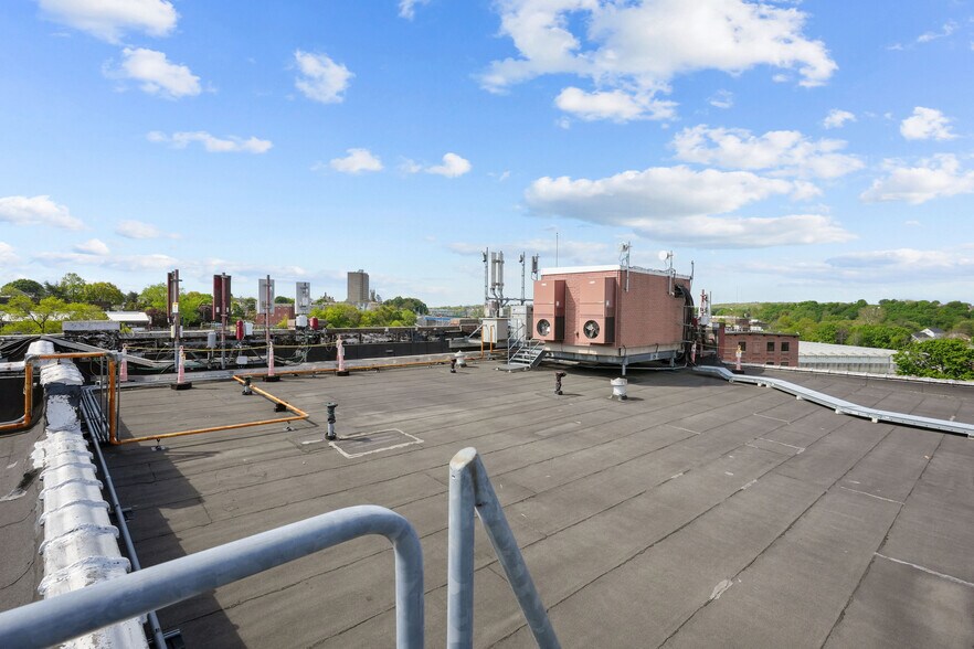 More Photos Of 431 Harris Ave, Providence Warehouse For Sale