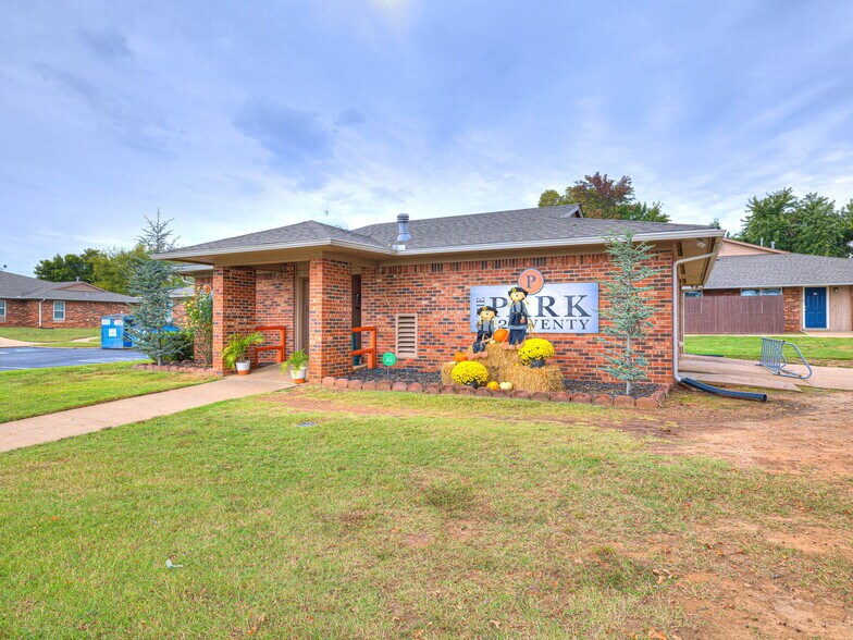 More Photos Of 1220 SE 9th St, Pryor Apartments For Sale