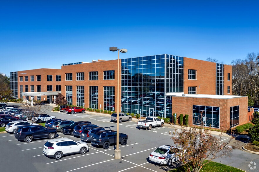 More Photos Of 146 Medical Park Rd, Mooresville Unknown For Lease