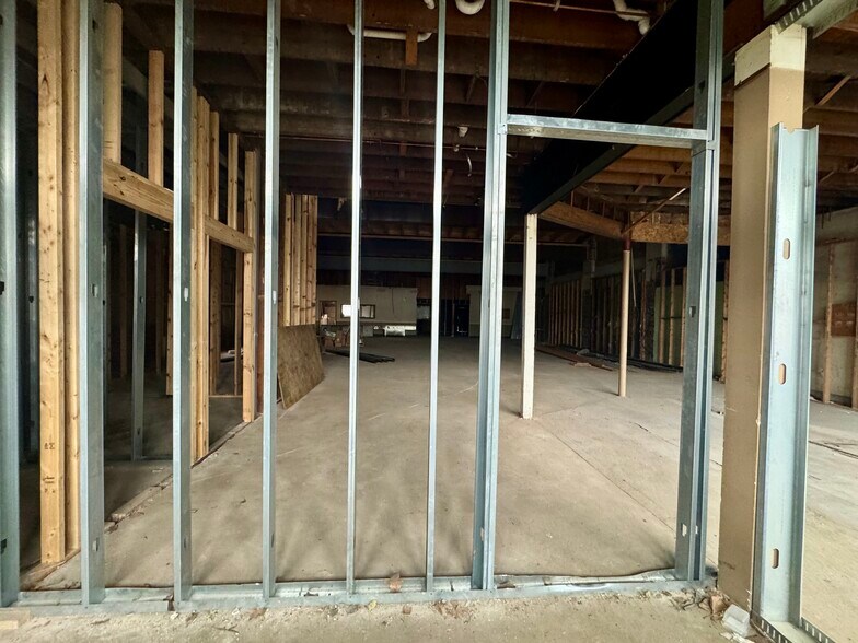 More Photos Of 120 Walnut St, Washington General Retail For Sale