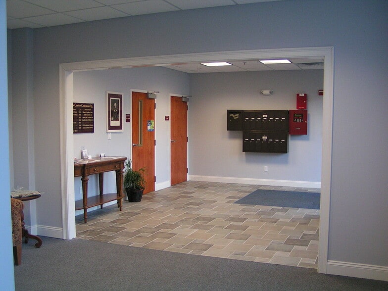 More Photos Of 9 Summer St, Franklin Medical For Lease