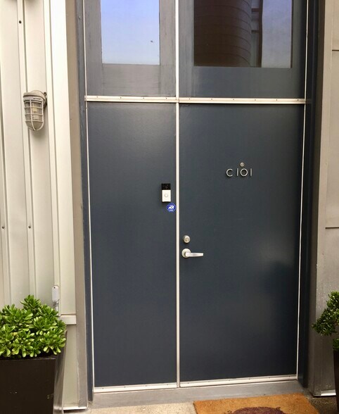 More Photos Of 615 Hampton Dr, Venice Apartments For Sale