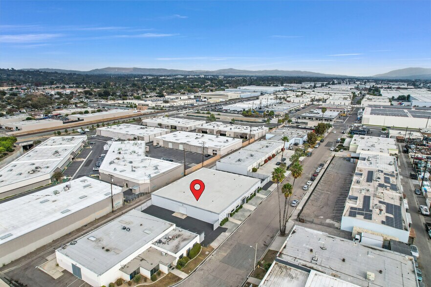 More Photos Of 1121-1127 E Ash Ave, Fullerton Warehouse For Sale