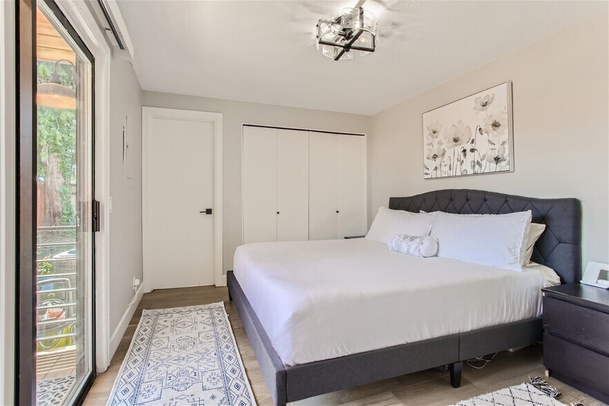 More Photos Of 8955 SW Club Meadow Ln, Portland Continuing Care Retirement Community For Sale