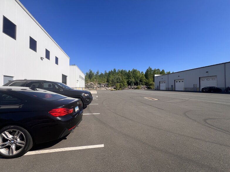 More Photos Of 17 Enterprise Dr, Monroe Manufacturing For Lease