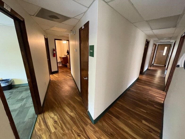 More Photos Of 610-612 Lincoln Ave, Bellevue Storefront Retail Office For Lease