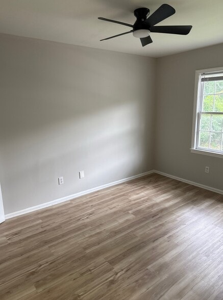 More Photos Of 2607 Cedarhurst Dr, Charlotte Apartments For Sale