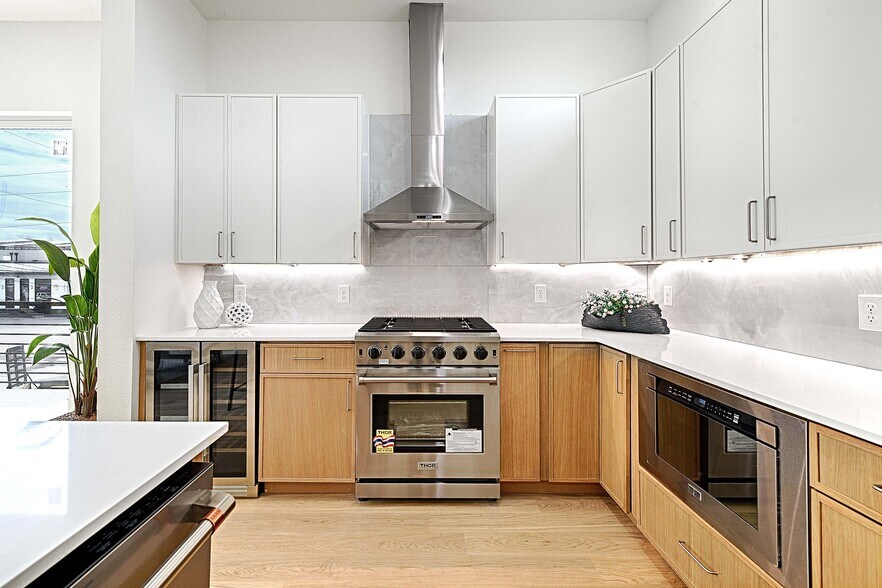 More Photos Of 4739 Gretna St, Dallas Apartments For Sale