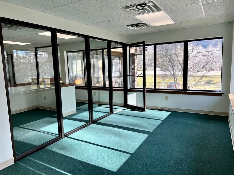 More Photos Of 1085 Route 4 E, Rutland Office For Lease