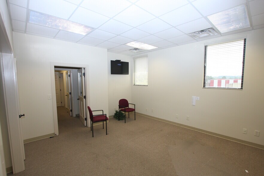 More Photos Of 150 Felton Dr, Rockmart Auto Dealership For Sale