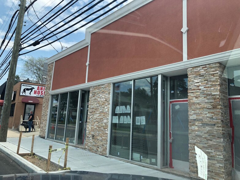 Primary Photo Of 1298 Forest Ave, Staten Island Storefront For Lease