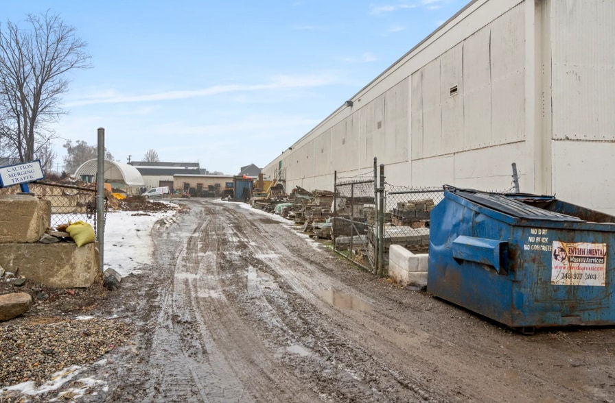 More Photos Of 350 S Mill St, Plymouth Manufacturing For Sale