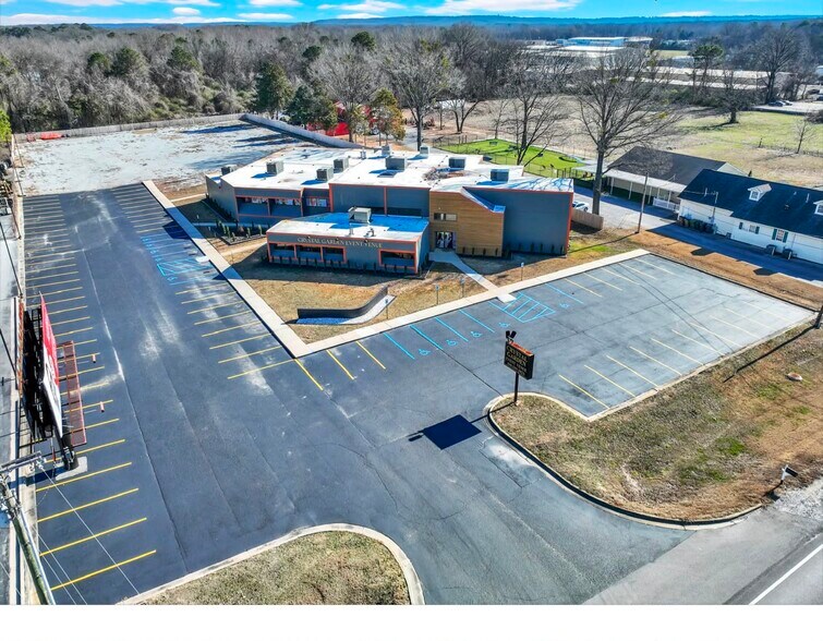 More Photos Of 3110 Highway 31 S, Decatur Health Club For Lease