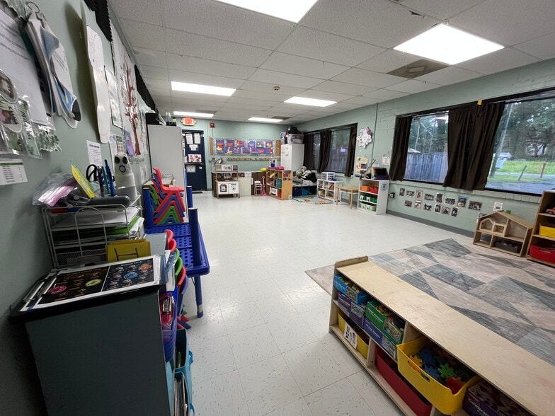 More Photos Of 2707 Idamor Dr, Charleston Daycare Center For Sale