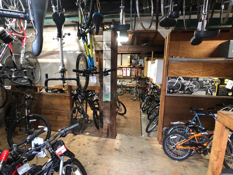 More Photos Of 270 Larkfield Rd, East Northport Storefront Retail Office For Sale