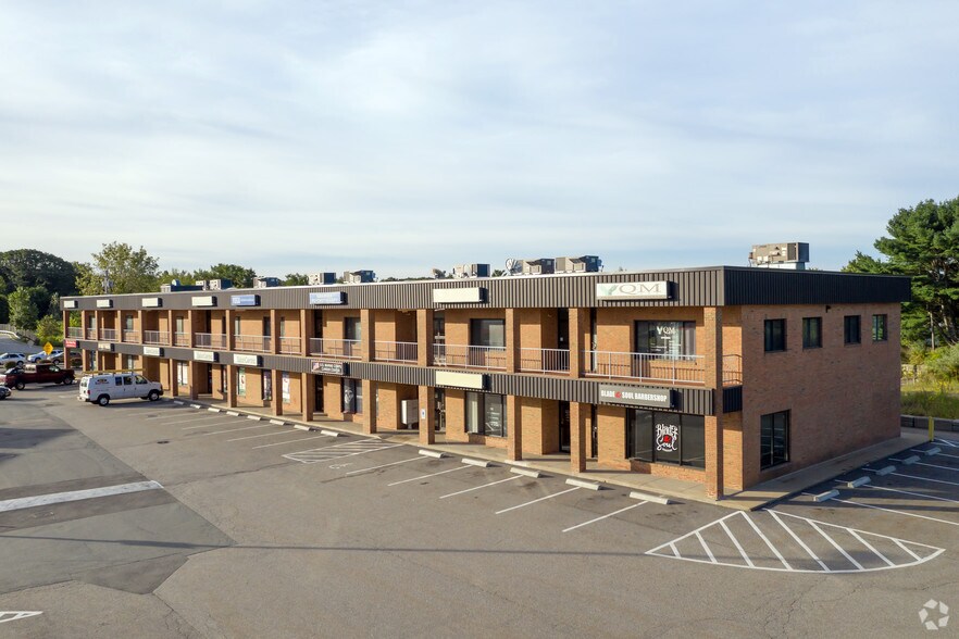 More Photos Of 25 Market St, Swansea Unknown For Lease