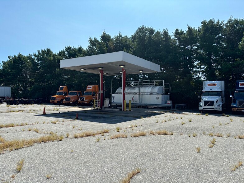 More Photos Of 55 Industrial Rd, Cumberland Truck Terminal For Sale