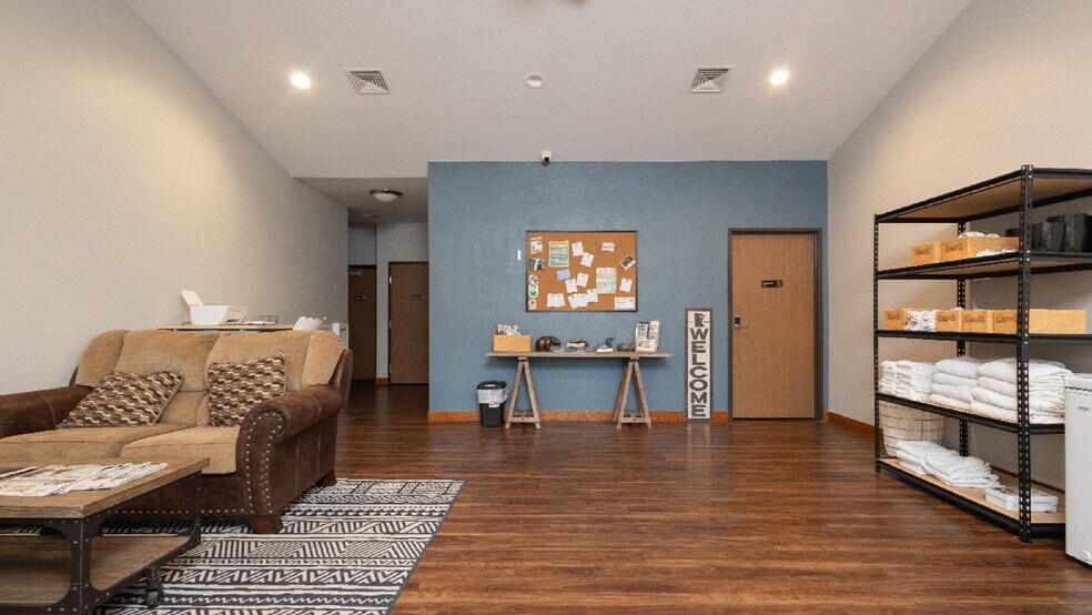 More Photos Of 102 Glenhaven Dr, Battle Lake Hospitality For Sale