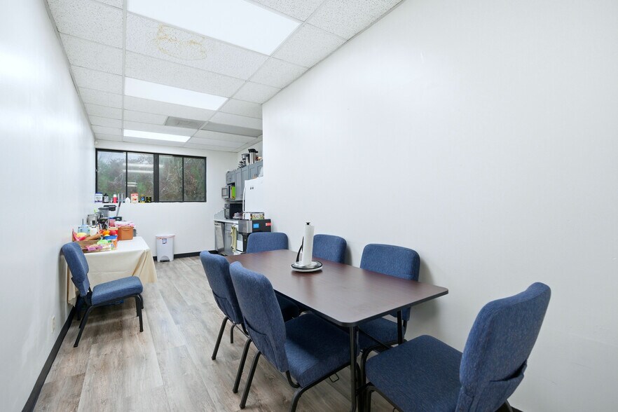 More Photos Of 910 N Amelia Ave, San Dimas Office For Lease
