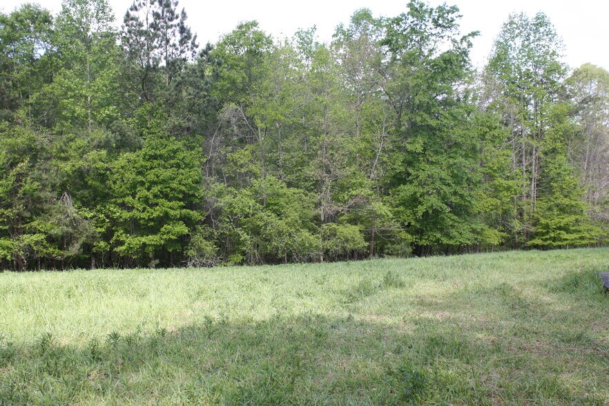 More Photos Of 3720 McEver Rd, Oakwood Auto Repair For Sale