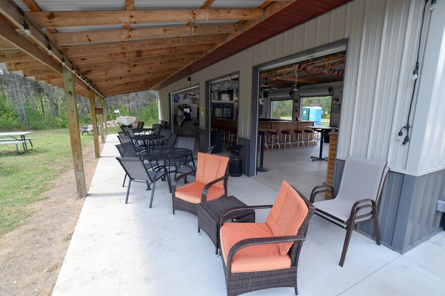 More Photos Of N7625 Parkway Rd, Crivitz Restaurant For Sale