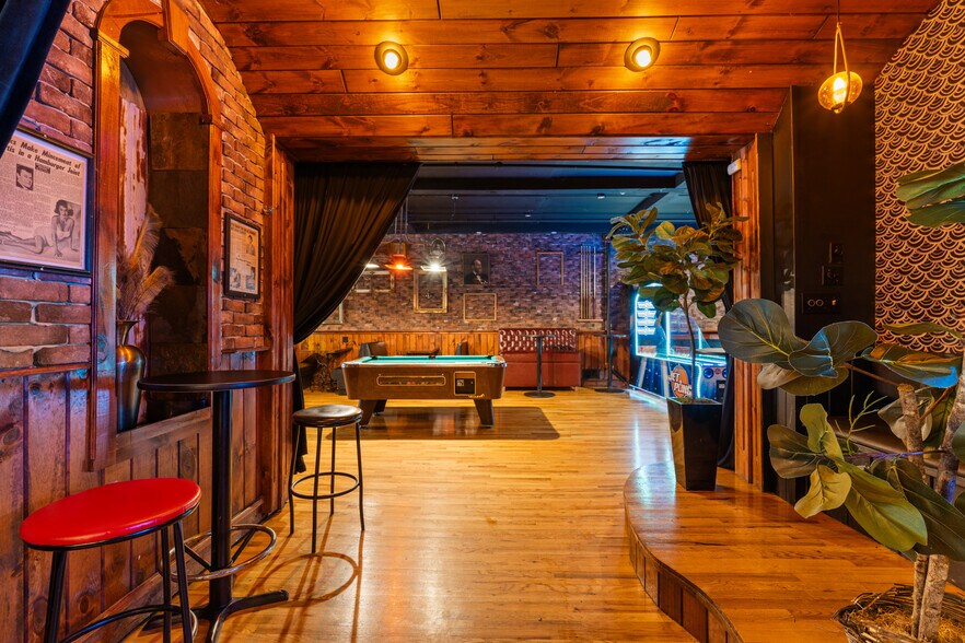 More Photos Of , Utica Unknown For Sale