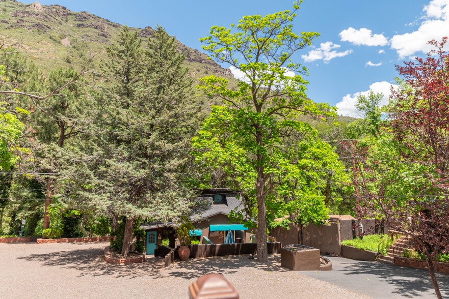 More Photos Of 4548 N State Route 89A, Sedona Hotel For Sale