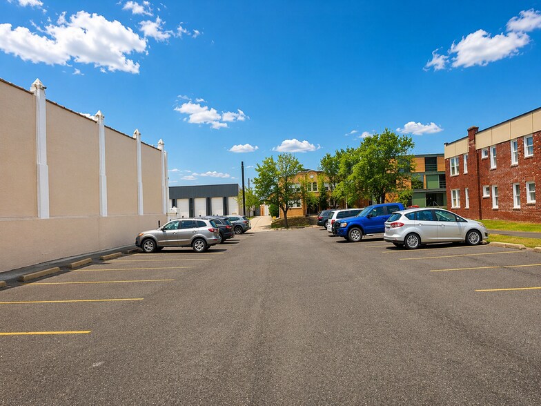 More Photos Of 1901-1909 N Classen Blvd, Oklahoma City Storefront Retail Office For Lease