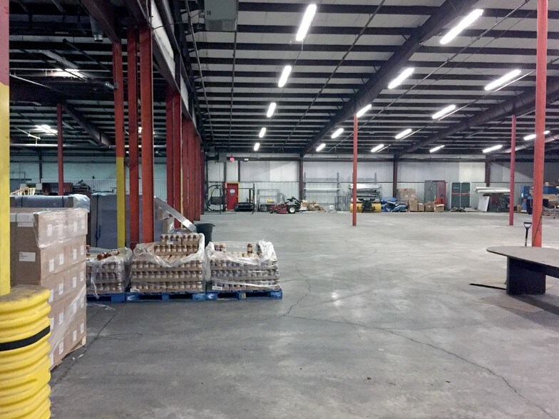 More Photos Of 128 Old Brickyard Ln, Berlin Manufacturing For Lease