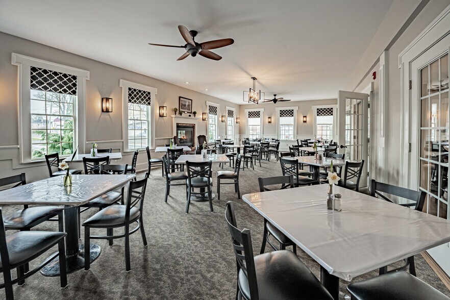 More Photos Of 310 Lake St, Wilson Hotel For Sale