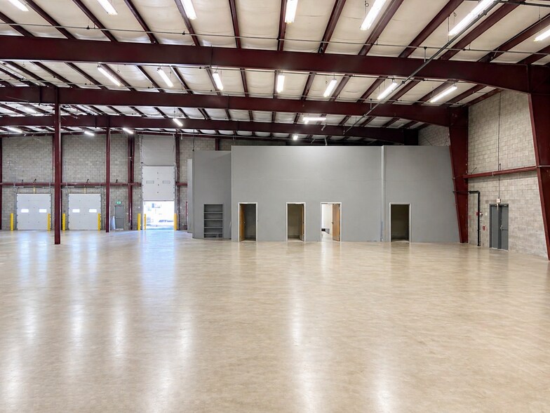 More Photos Of 56 Wendling way, Elkview Industrial For Lease